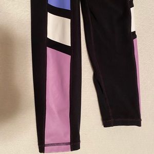 GAP fit black leggings with purple leg detail